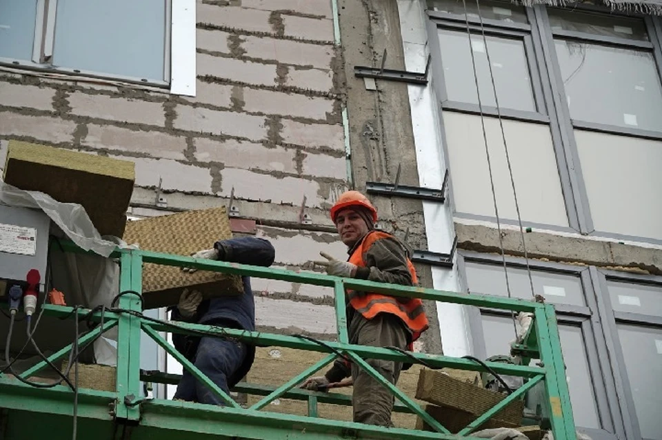 На территории Республики продолжается строительство, реконструкция и капремонт различных объектов