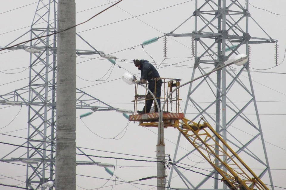 На Кубани подготовили к зиме 30 км линий электропередачи Фото: Алексей ФОКИН