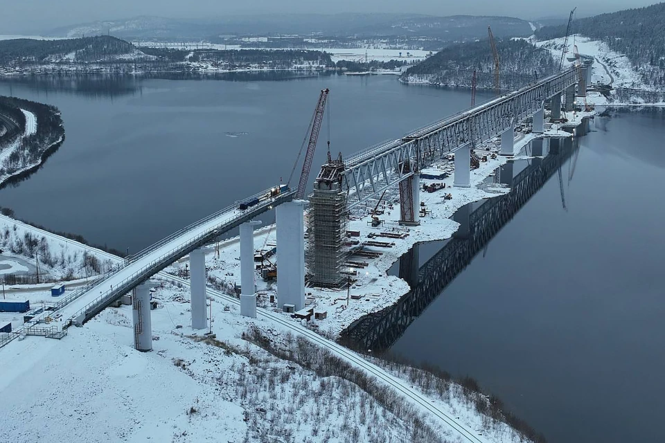 В Мурманской области завершается строительство самого крупного моста за Полярным кругом. Фото: Правительство Мурманской области