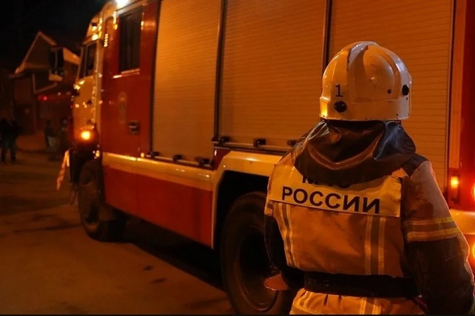 На месте происшествия работали 12 человек, было задействовано три единицы техники