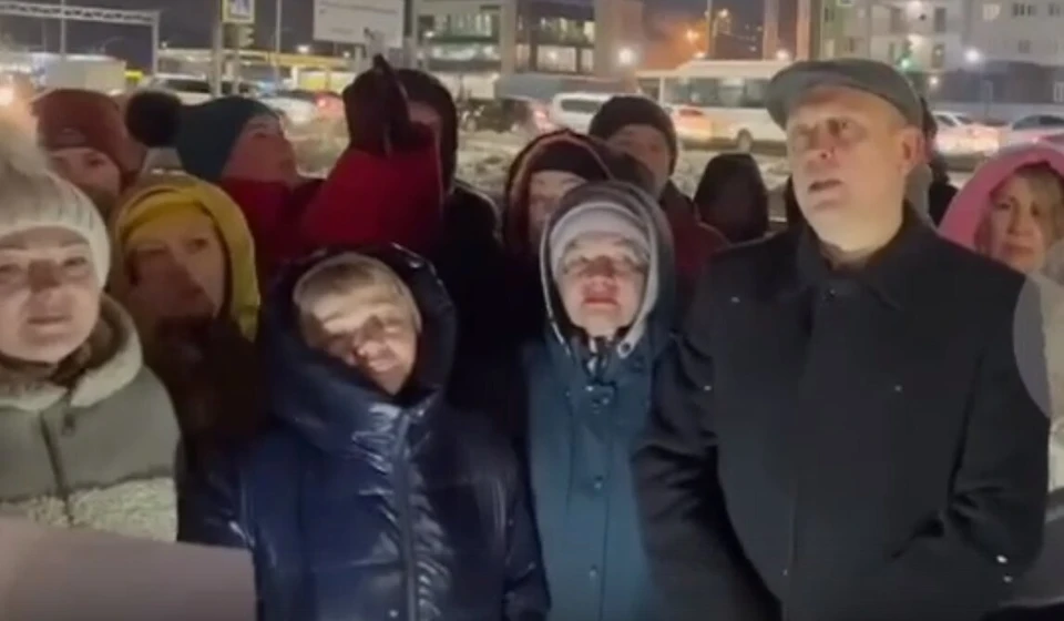 Инициативная группа жителей Подгорного пожаловалась Путину на состояние выездов из микрорайона.