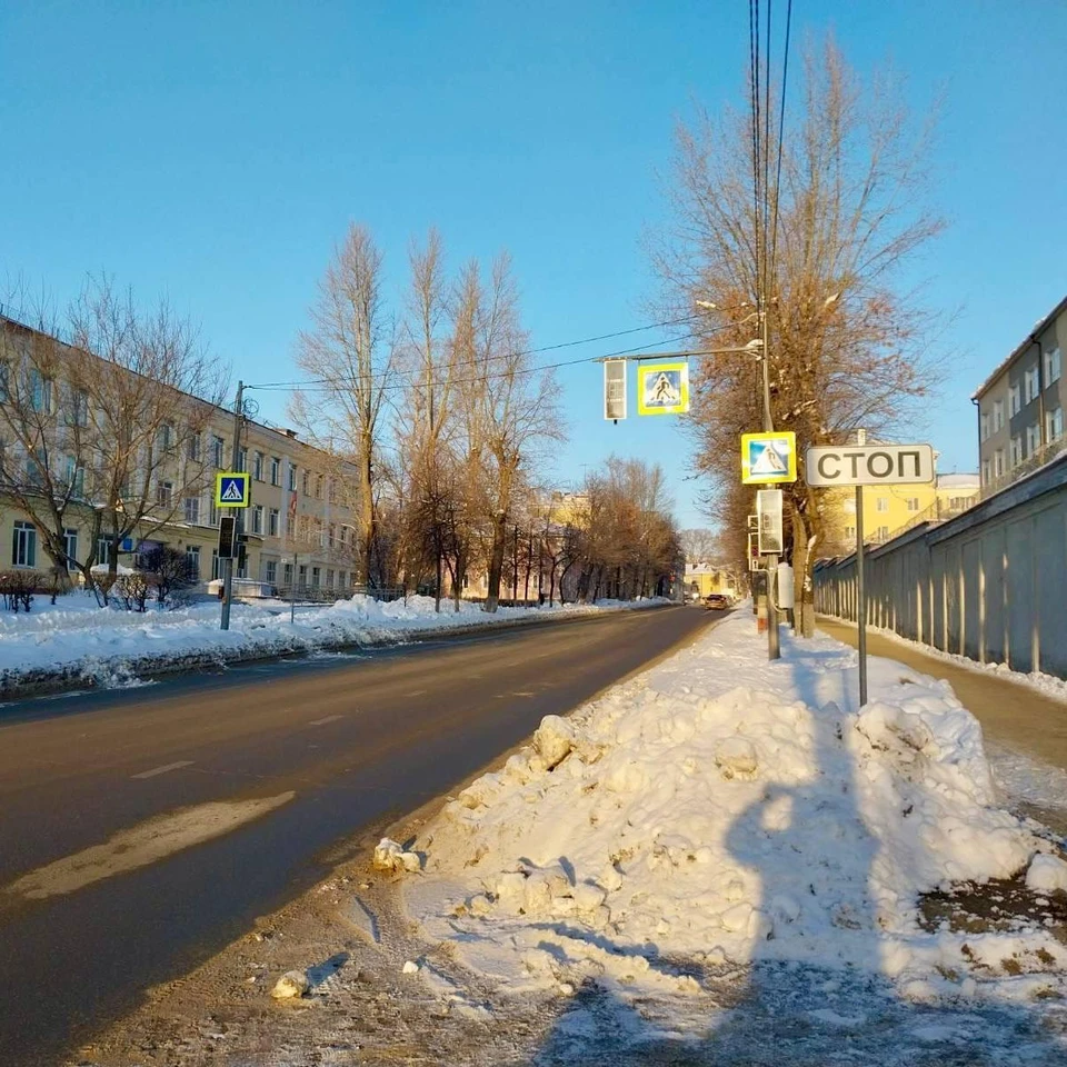 На улице Крымова в Ульяновске обустраивают пешеходный переход. Фото телеграм-канал МБУ "Правый берег"