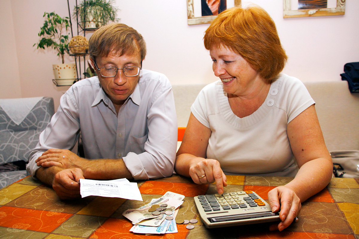 Dvě třetiny těch, kteří vedou osobní finanční záznamy, mají úspory.