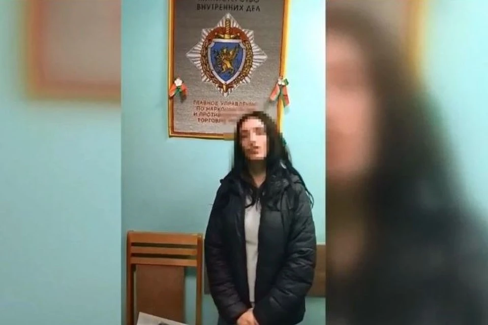 Гродненку доставили в милицию из-за скандала, а при досмотре нашли у нее марихуану. Фото: grodno.mvd.gov.by
