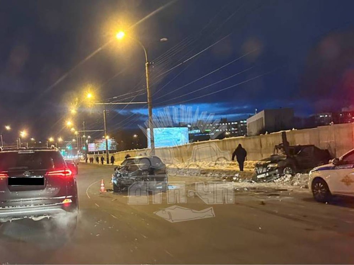 Два человека пострадали в ДТП у «Северного Нагорного» в Мурманске - KP.RU