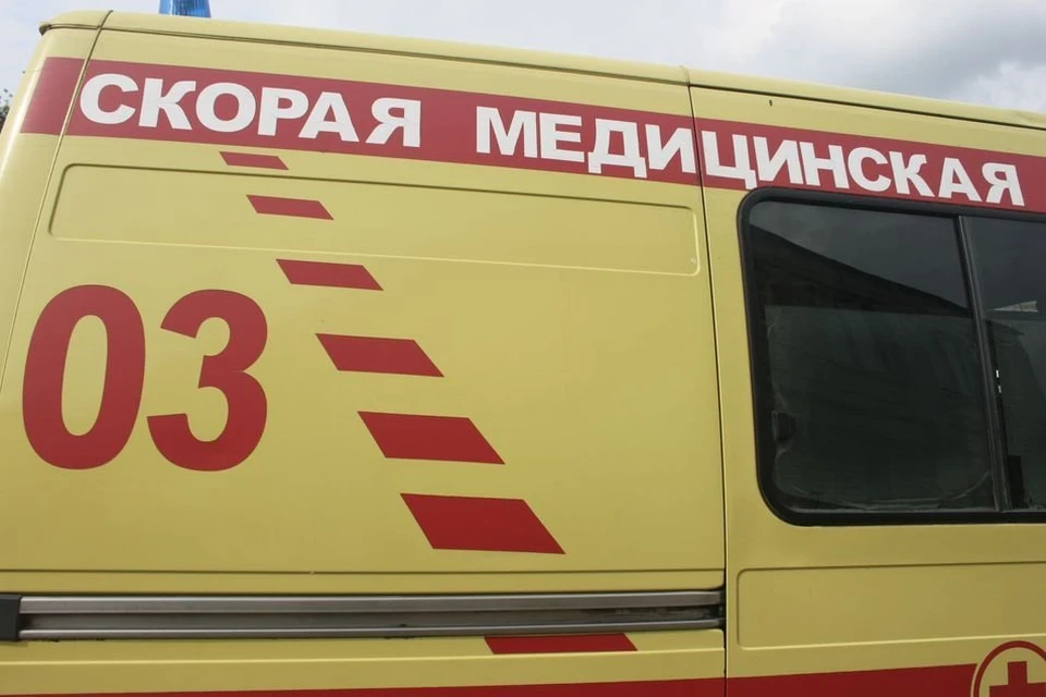 В Туле на улице Шухова застряла спецмашина скорой помощи