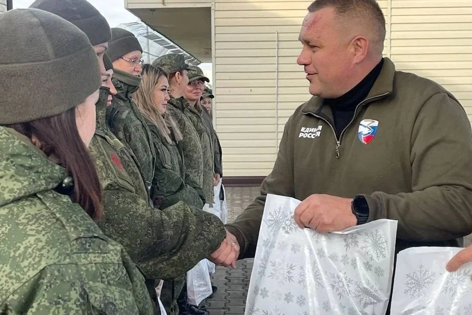 Женщин-военнослужащих в Херсонской области поздравили с наступающим Новым годом Фото: ЕР