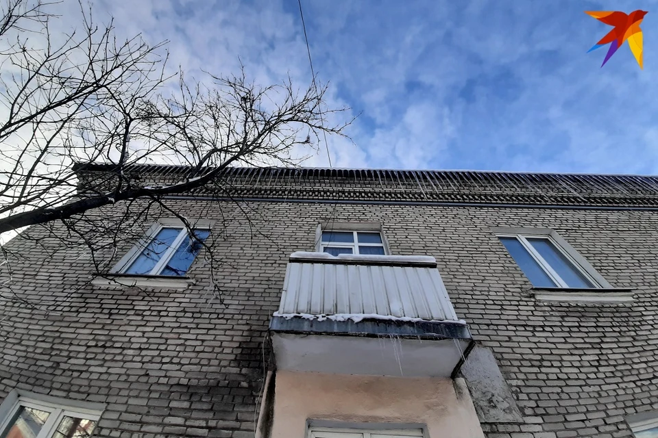 Белорусов предупредили о травмах из-за падения сосулек и глыб льда с крыш. Фото: архив «КП».