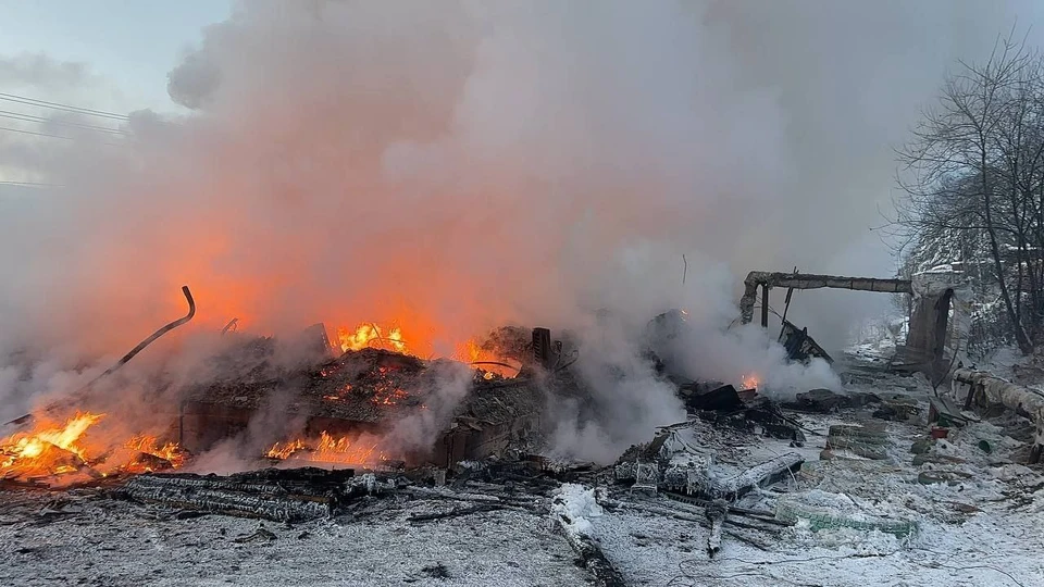 Из-за пожара в Усть-Куте 70 человек остались без жилья. Фото: телеграм-канал Игоря Кобзева