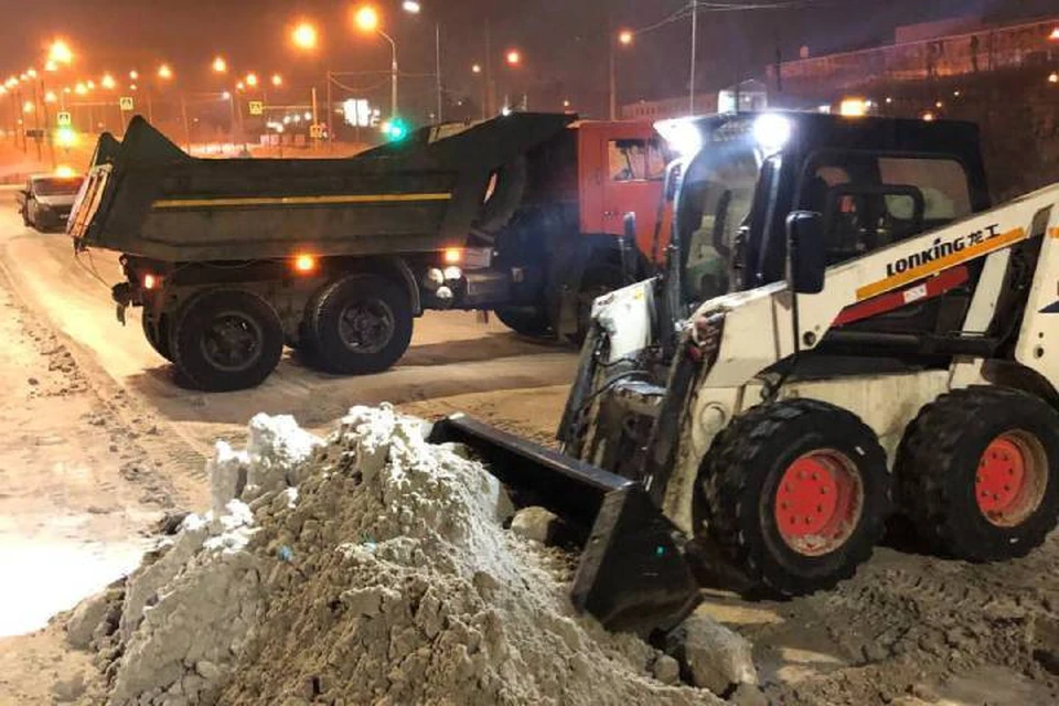 В Иркутске дорожные службы перевели в усиленный режим