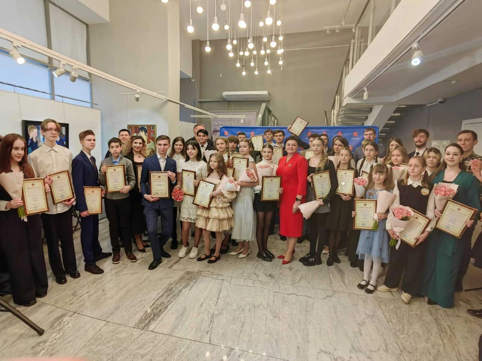 Талантливая молодежь была отмечена стипендиями. Фото: администрация Волгоградской области.