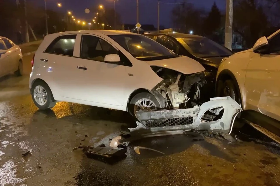 Четырехлетний ребенок пострадал в столкновении трех автомобилей в Севастополе. Фото: УМВД России по городу Севастополю