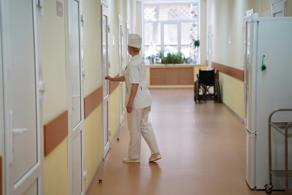 Праздничный стол для ребенка должен быть безопасным.