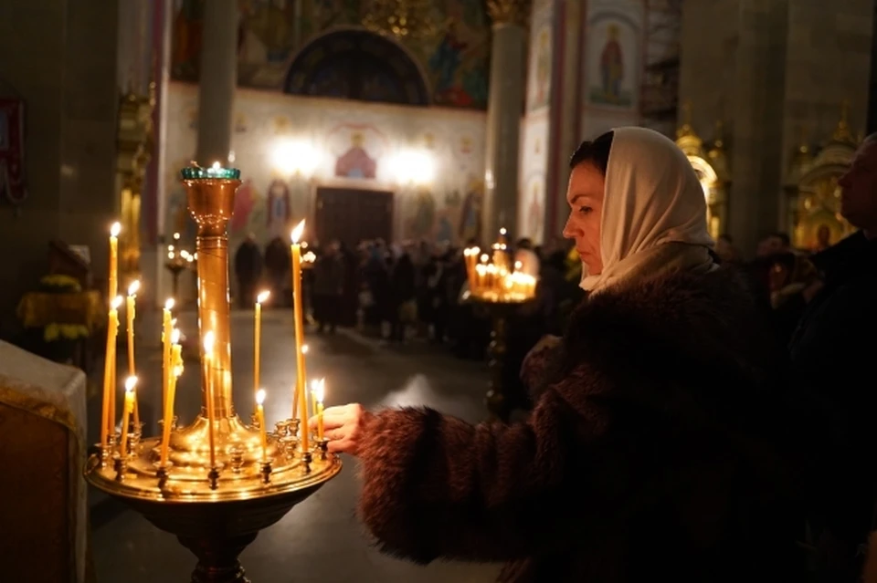 В ночь с 6 на 7 января православные верующие встречают Рождество Христово.