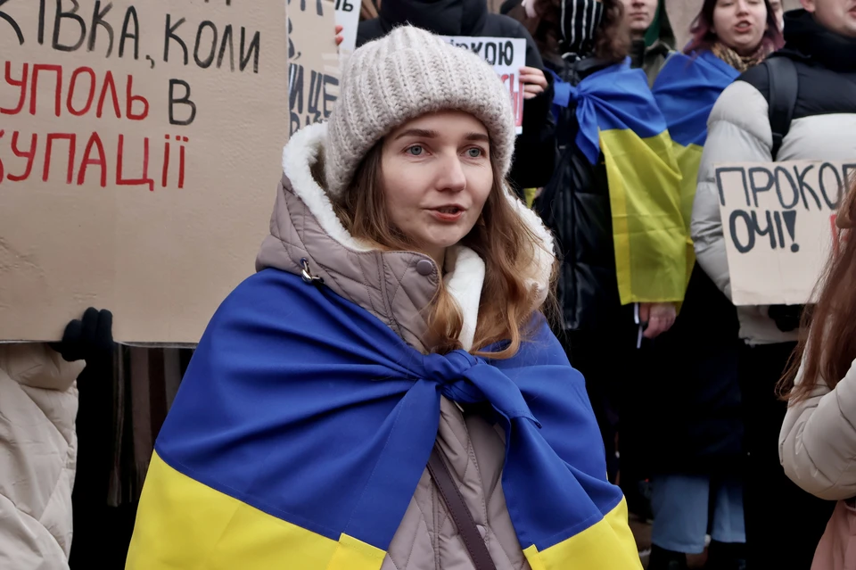 Низкопробное вранье и дикий бред – это уже чуть ли не все, что осталось в арсенале Киева для поднятия морального духа населения.