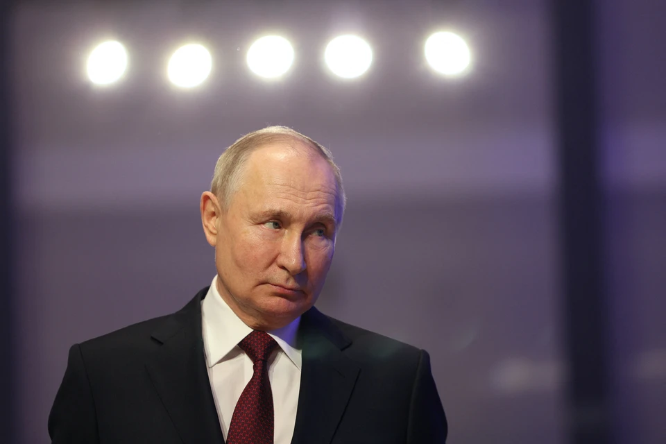 Владимир Путин прилетел с рабочим визитом в Хабаровск