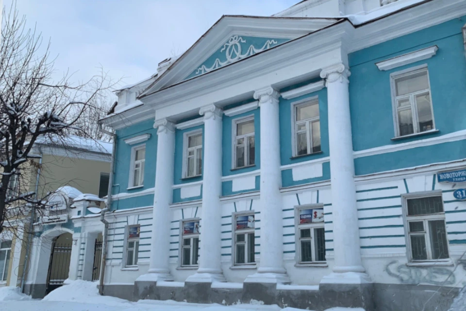 У дома на Новоторжской несколько названий, какое же самое верное?