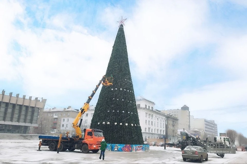 Возобновляется движение в районе Театральной площади Луганска
