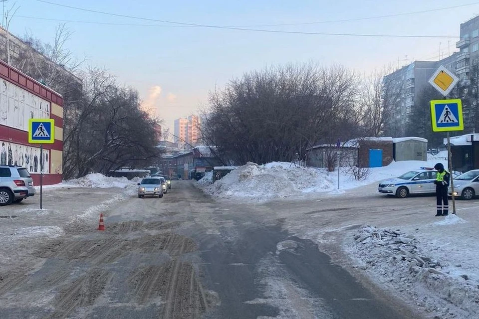 В Новосибирске водитель Daihatsu сбил подростка на пешеходном переходе. Фото: Госавтоинспекция Новосибирска