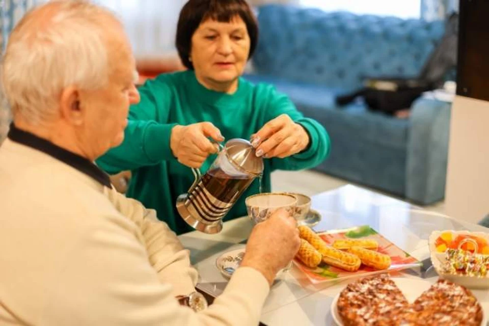 В Иркутске открылось благотворительное кафе для пенсионеров -KPRU