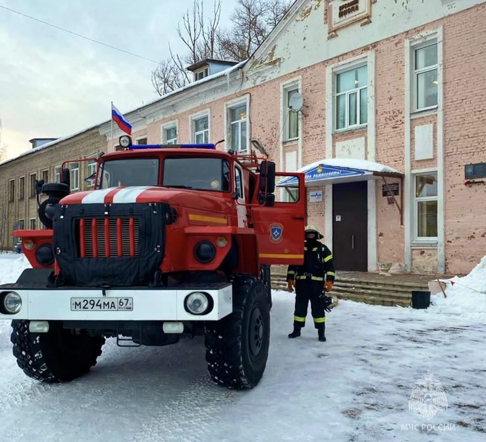 Учения пожарных проходят в школах Смоленской области Фото: ГУ МЧС России по Смоленской области ВК.