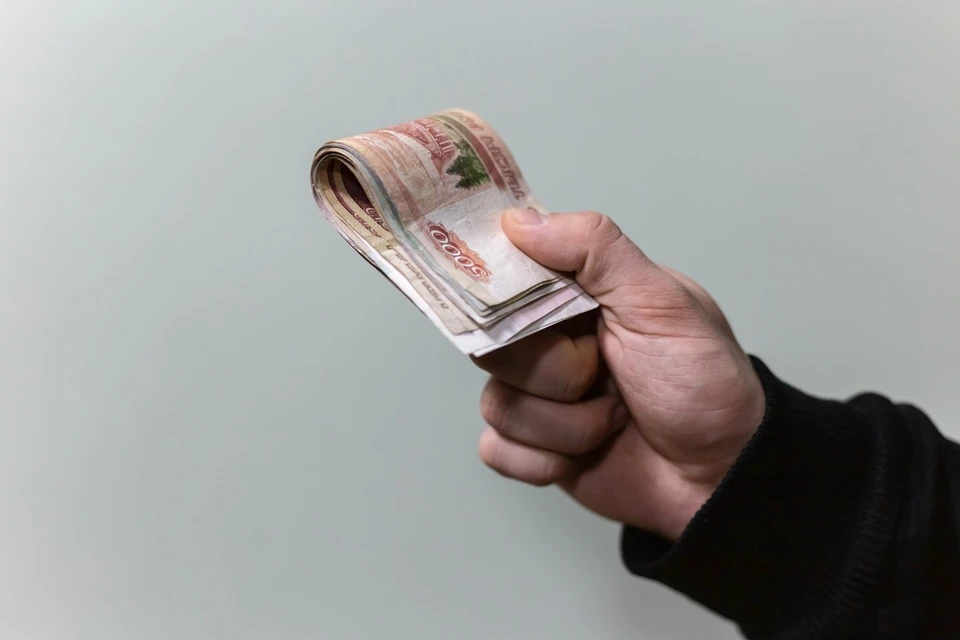 Отдавать ли жене деньги. Отдавать ли жене деньги