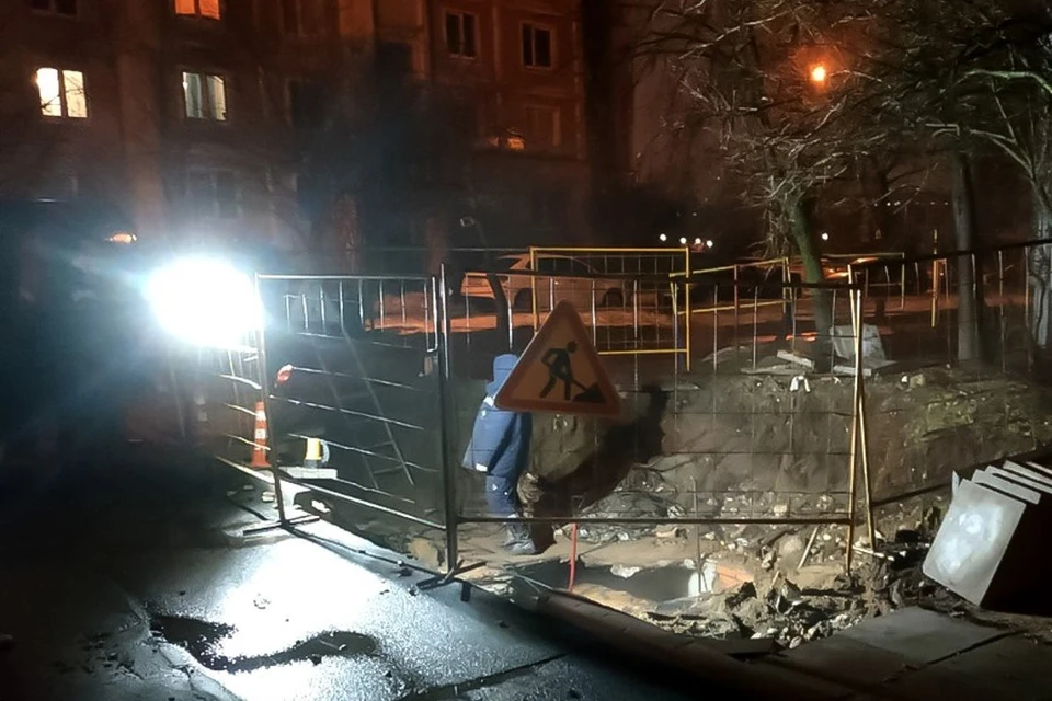 В Минске устранили повреждение трубопровода в Уручье. Фото: телеграм-канал «Минскэнерго»