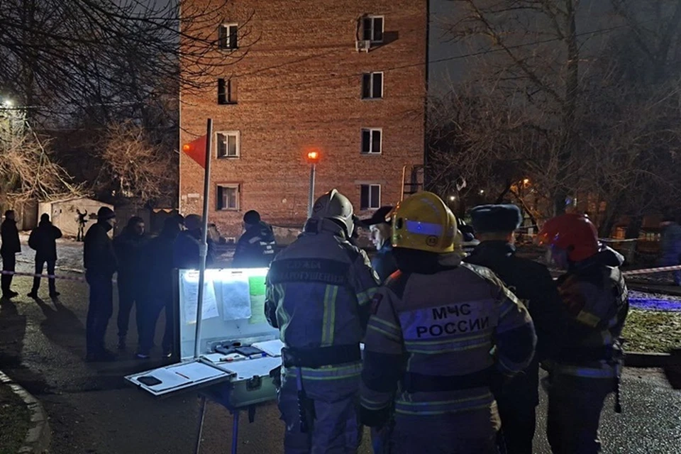 Алгоритм действий при пожаре. Чрезвычайные ситуации в общественных местах. Эвакуация людей из здания. Чрезвычайные ситуации в общественных местах. Чрезвычайные ситуации в общественных местах.