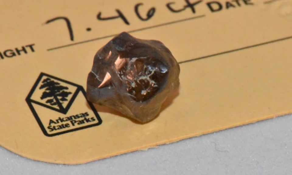 Турист нашел алмаз весом в 7,46 карата в национальном парке США. Фото:rupor.md
