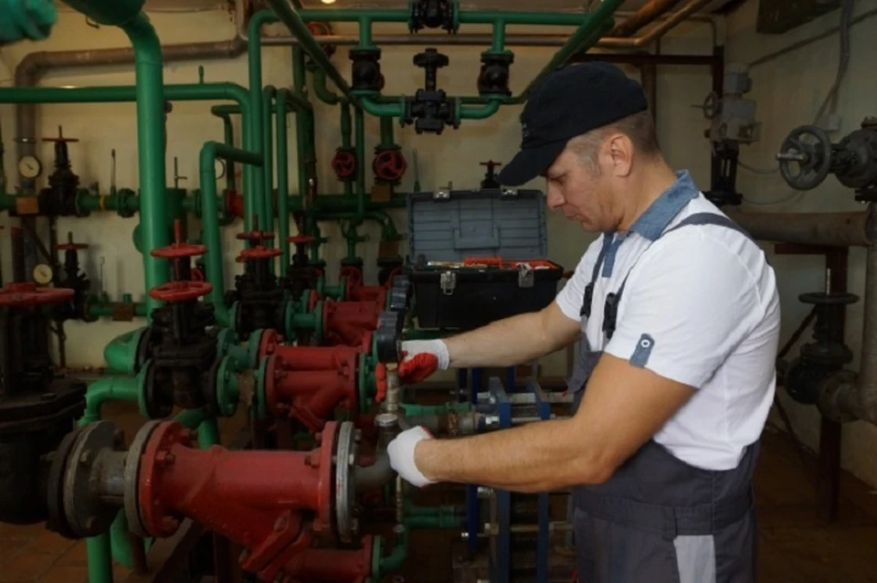 Три насосных агрегата обновили в Перевальском горном колледже коммунальщики из Оренбургской области