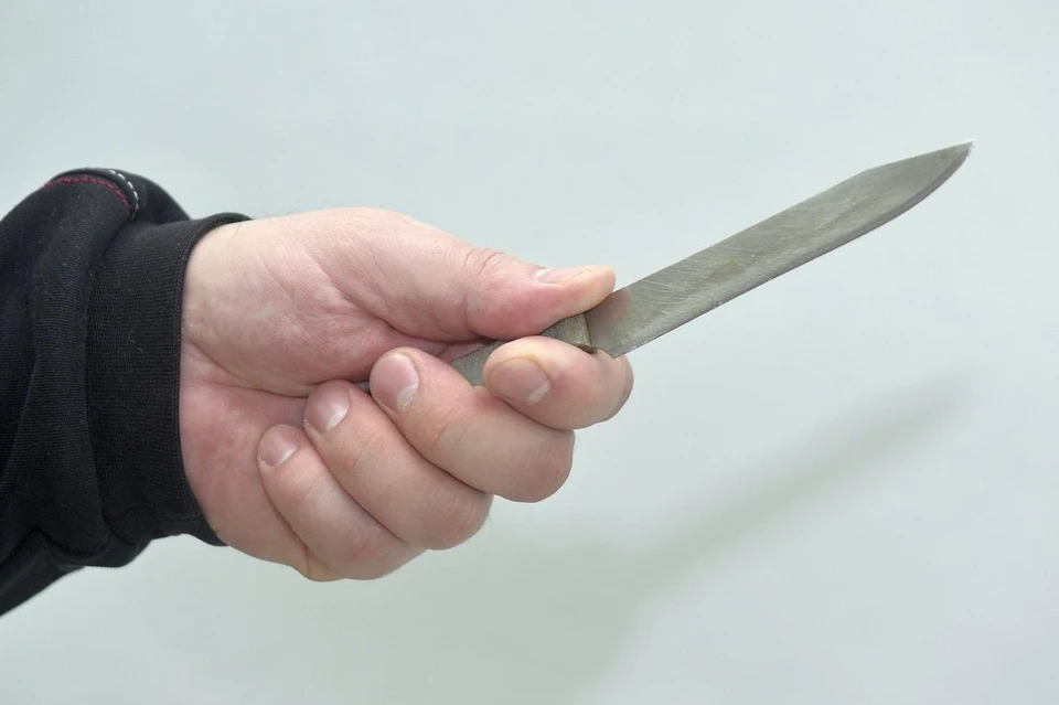Кимовчанин чуть было не убил знакомого подвернувшимся под руку кухонным ножом
