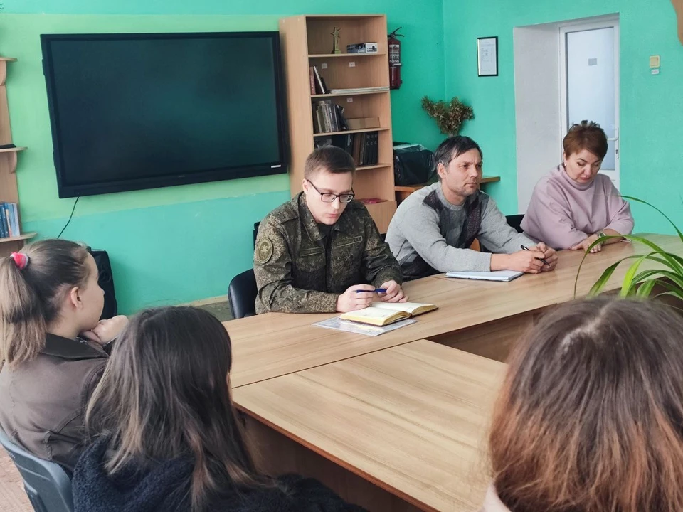 Следователи пообщались со школьниками ФОТО: СУ СК Херсонской области