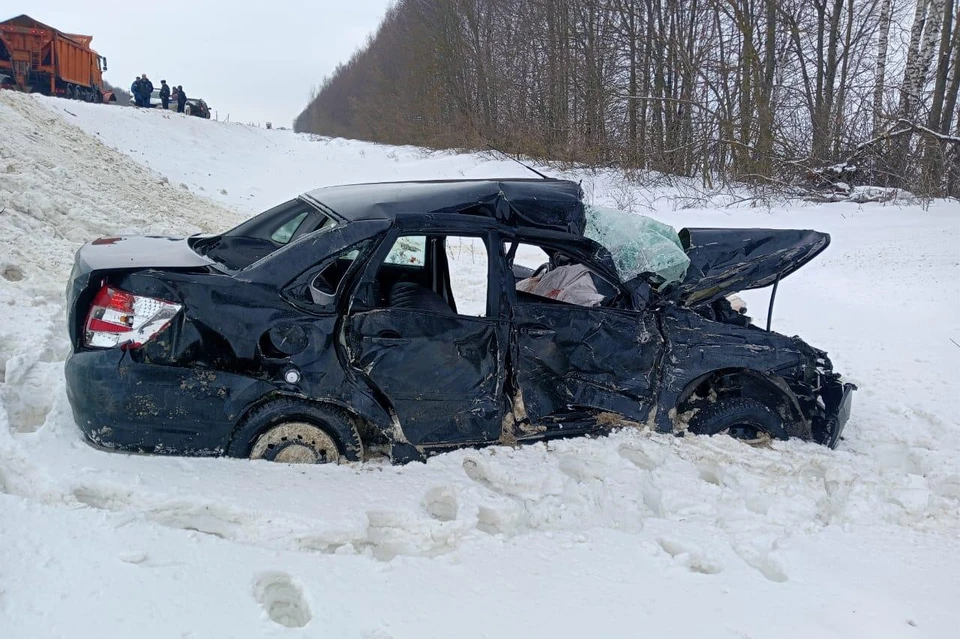 Пассажирка «Лады Гранты» погибла в ДТП с грузовиком на трассе под Липецком