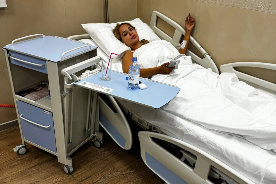 На минувшей неделе Анна Калашникова сделала операцию у пластического хирурга Вадима Бакова.