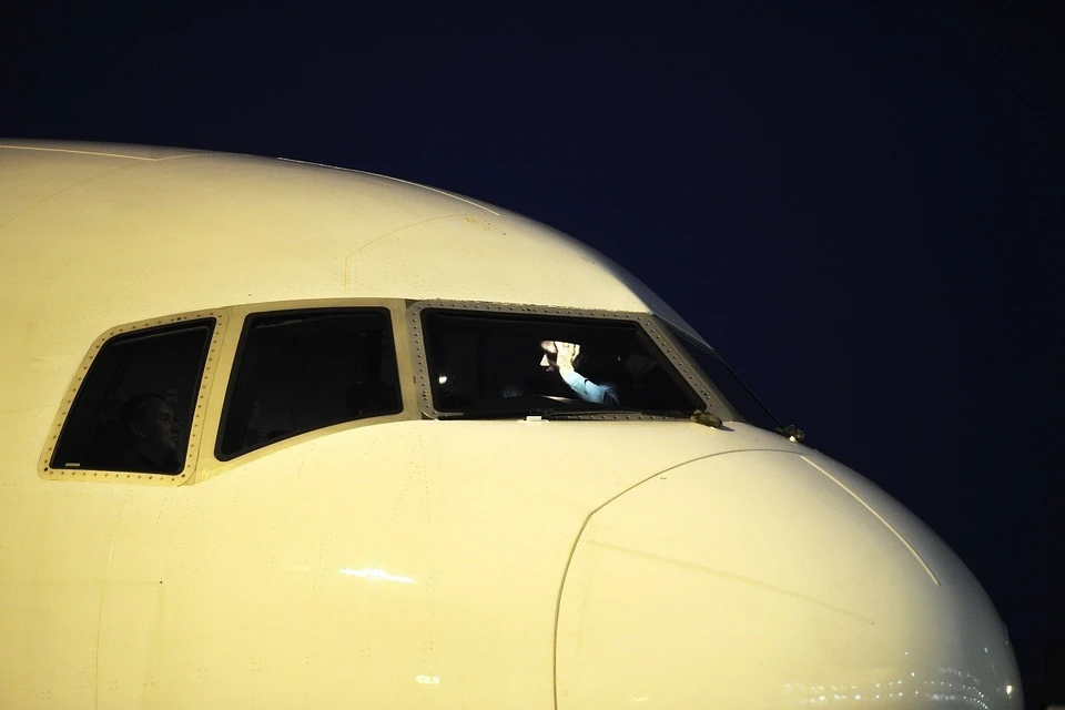 Задержка рейсов связана с поздним прибытием самолета в Екатеринбург, рассказали в Кольцово