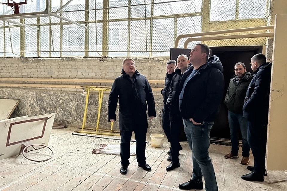 Ход работ на месте строительства филиала центра «ВОИН» оценили в Луганске. Фото - Минобрнауки ЛНР