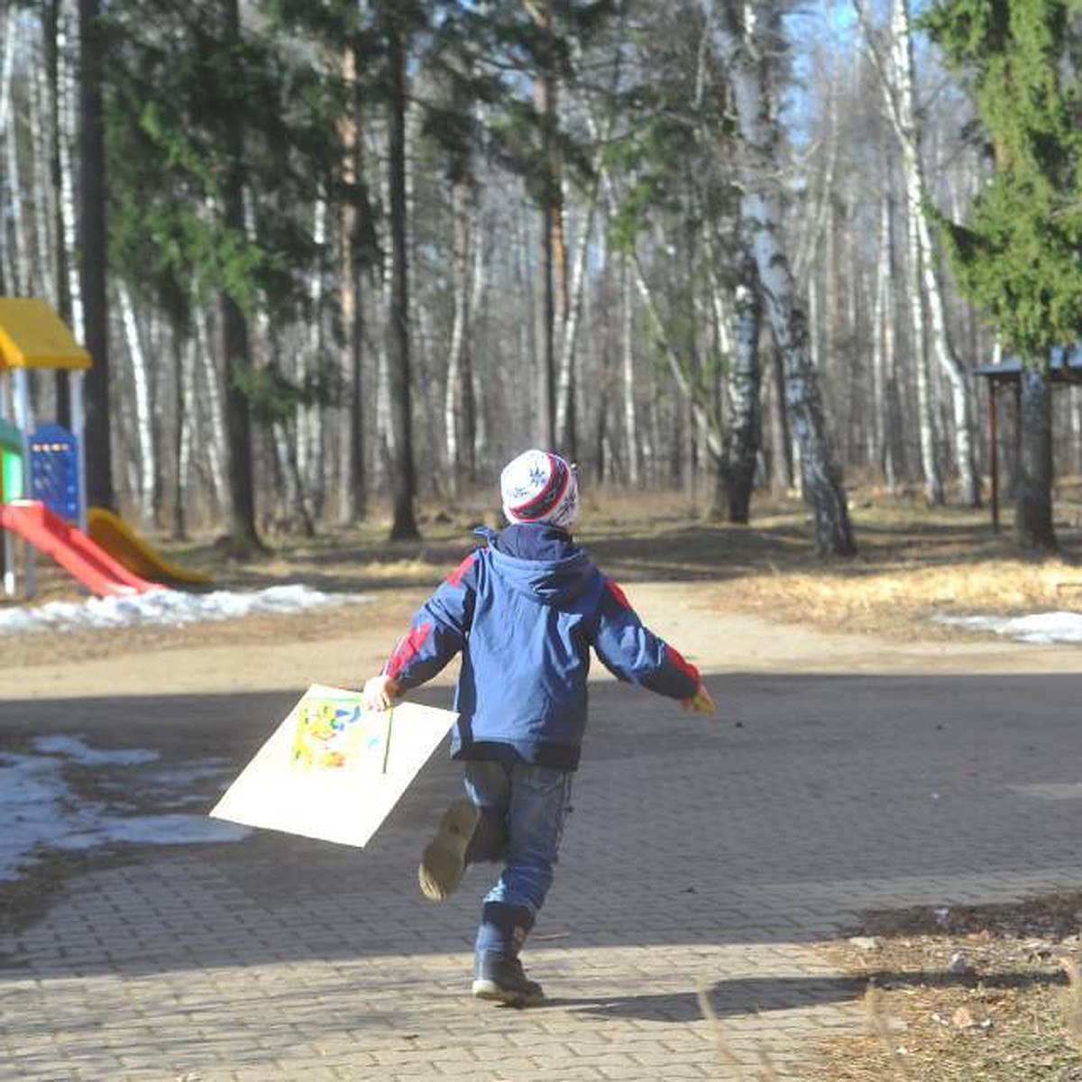 Снять броню и смягчить сердца. Как в Кольском Заполярье спасают детей,  попавших в трудную жизненную ситуацию - KP.RU