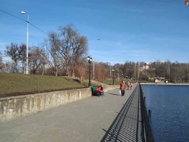 Подарок среди зимы - теплая погода! Фото: "КП"