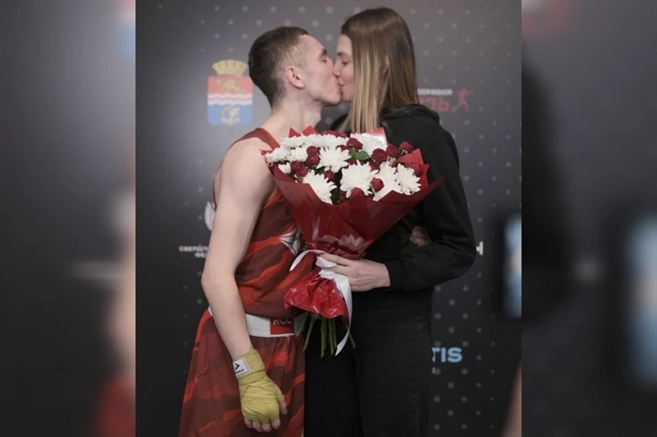 Свадьбу пара планирует сыграть этим летом. Фото: пресс-служба Свердловской областной федерации бокса