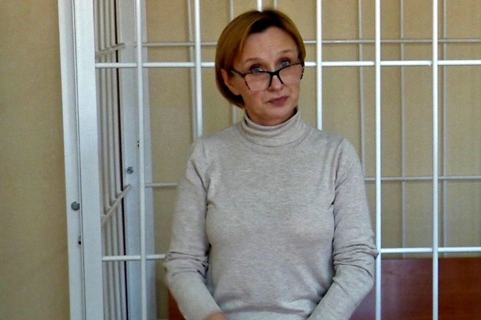 Педагога с 26-летним стажем Алевтину Шишканову признали виновной в мелком взяточничестве