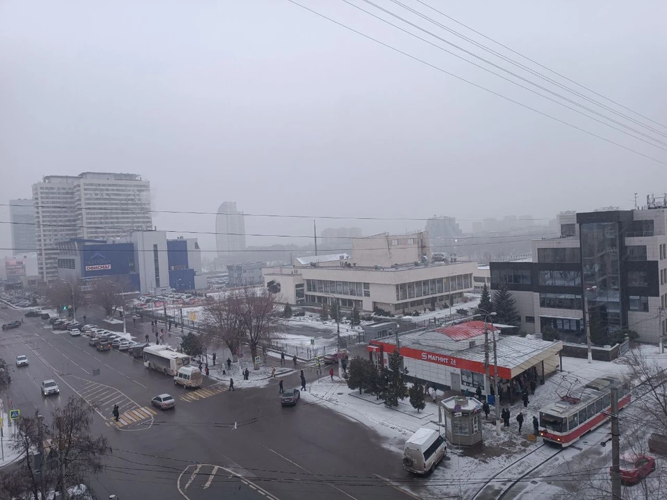 В Волгограде начался снегопад.