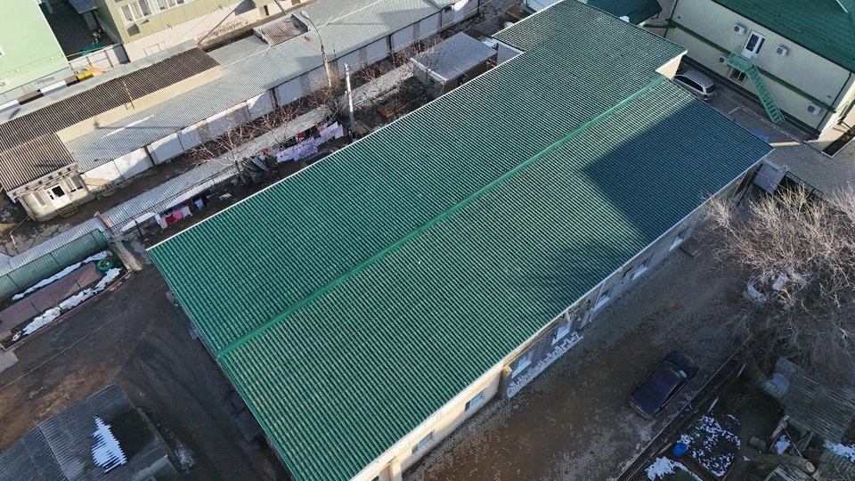 Поврежденная ветром крыша одного из домов в Комрате была отремонтирована при поддержке Илана Шора