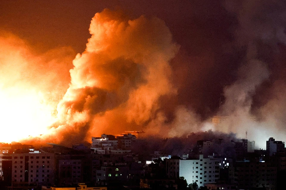 Израиль нанес удар по палестинскому городу Рафах, число погибших достигло ста.