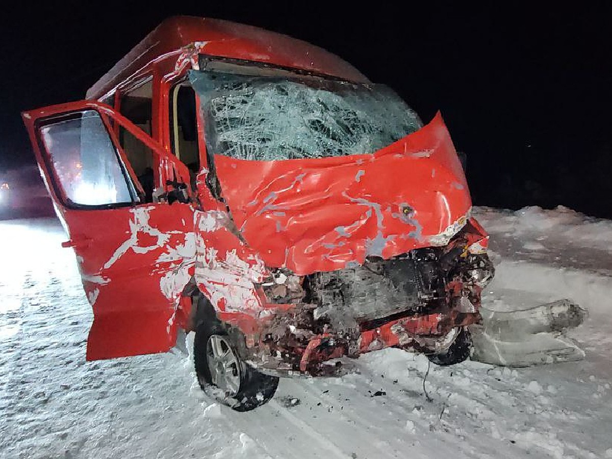 Виновато северное сияние? В Мурманской области в ДТП с автобусами погиб  турист, пострадали 8 человек - KP.RU