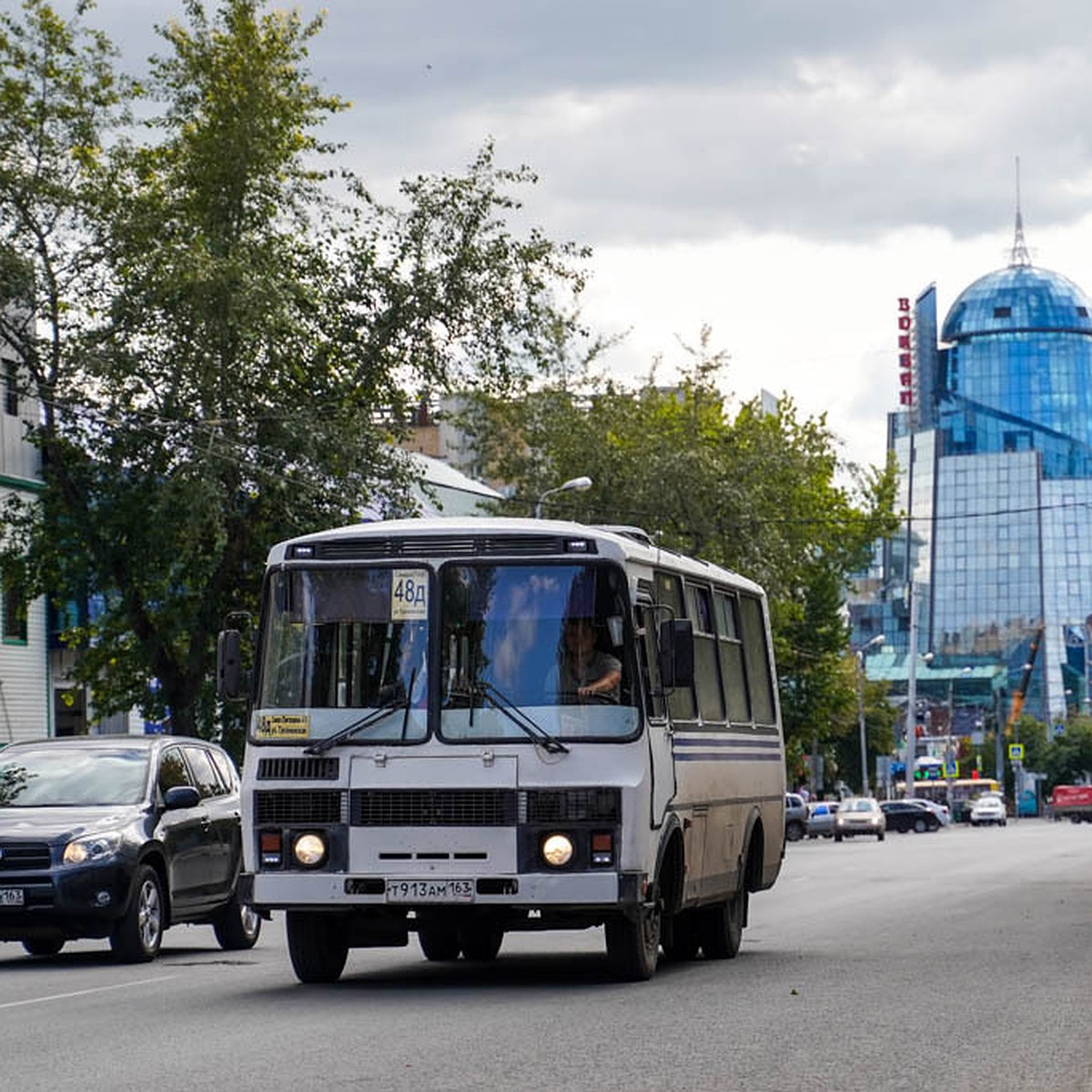 В Самаре мигранты больше не будут работать в такси, транспорте и  образовании - KP.RU