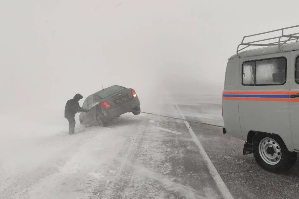 На всех опасных участках дежурили специалисты МЧС