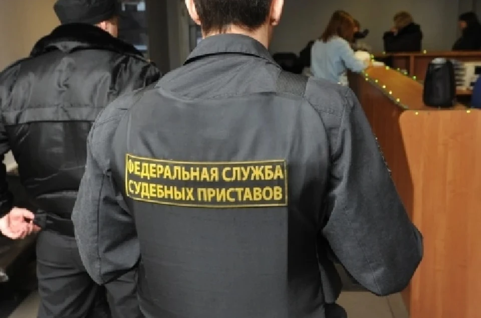 Приставы арестовали автомобиль должника.