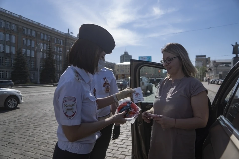 При этом, для участия у девушки должны быть права категории «В» или «В1», машина с автоматической коробкой передач, оплаченные штрафы и полис обязательного страхования