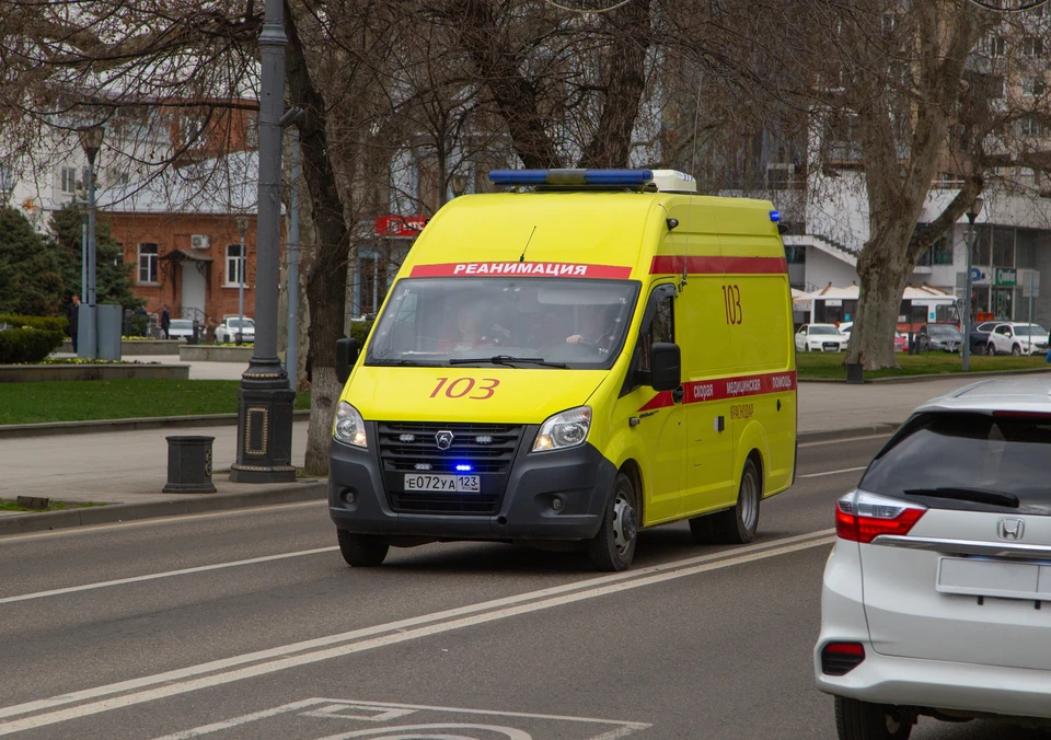 Чаще всего нападают на работников скорой помощи.