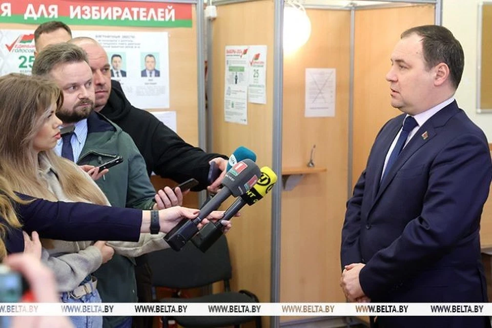 Головченко проголосовал на выборах в депутаты досрочно. Фото: БелТА